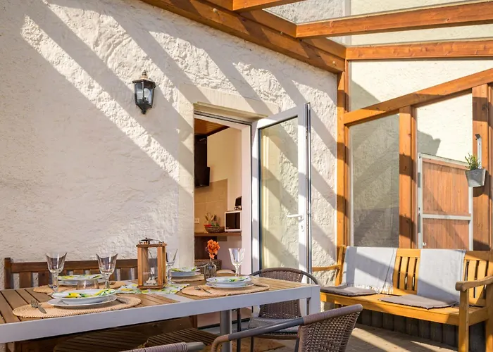 Bruni By Interhome マンダーシャイト